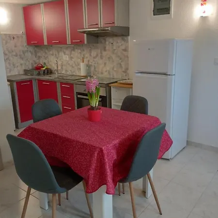 Apartment Holi