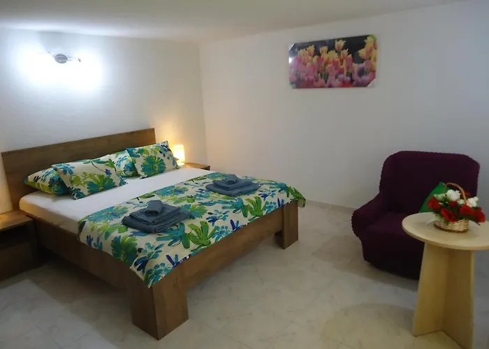 Apartman Holi Cavle